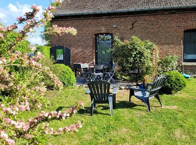 Daire Bienvenue Du Cote De Chez Nous Avec Jardin Privatif Wignehies